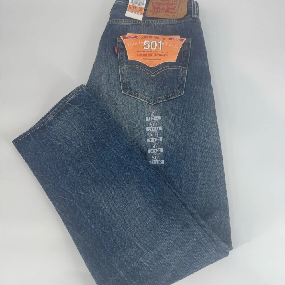 LEVI'S 501 CT ORIGINAL FIT BLUE DENIM JEAN MENS SIZE 31X32 BUTTON FLY NEW WITH